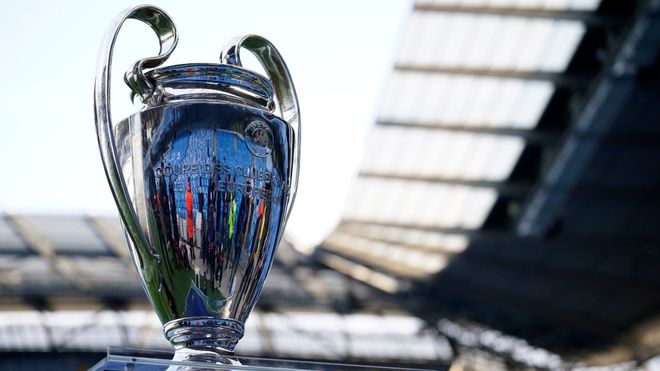 崭露头角的 崭露头角的